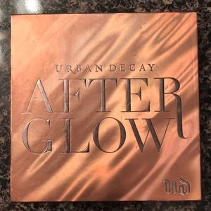 Urban Decay After Glow palette